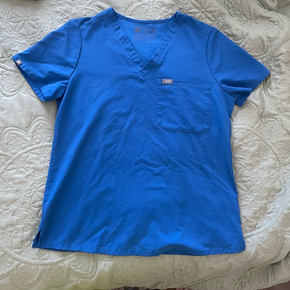 Catarina™ One-Pocket Scrub Top in Capri blue